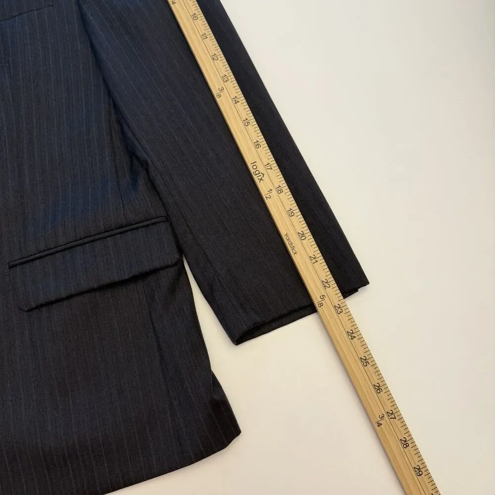 Jos A Bank Signature Slim Fit Blazer 40S Gray Pinstripe 100% Wool Sport Coat